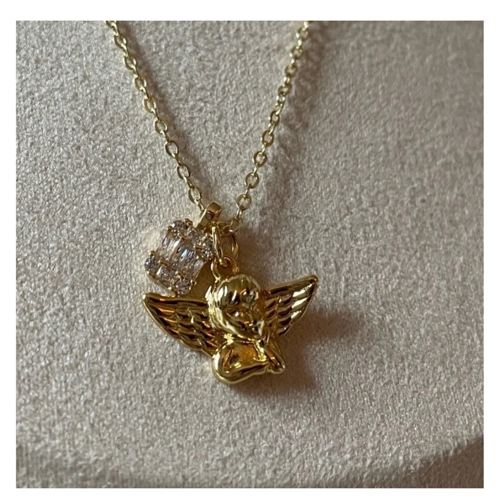 14k Gold Angel & Gem Pendant Necklace
